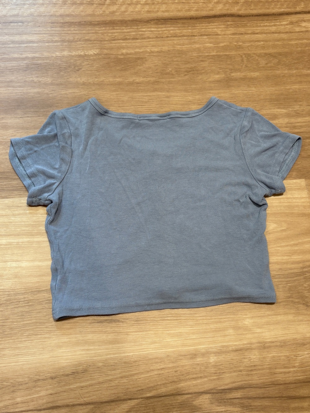 Blue Ribbed Button-Front Crop Top - Picture 2 of 3